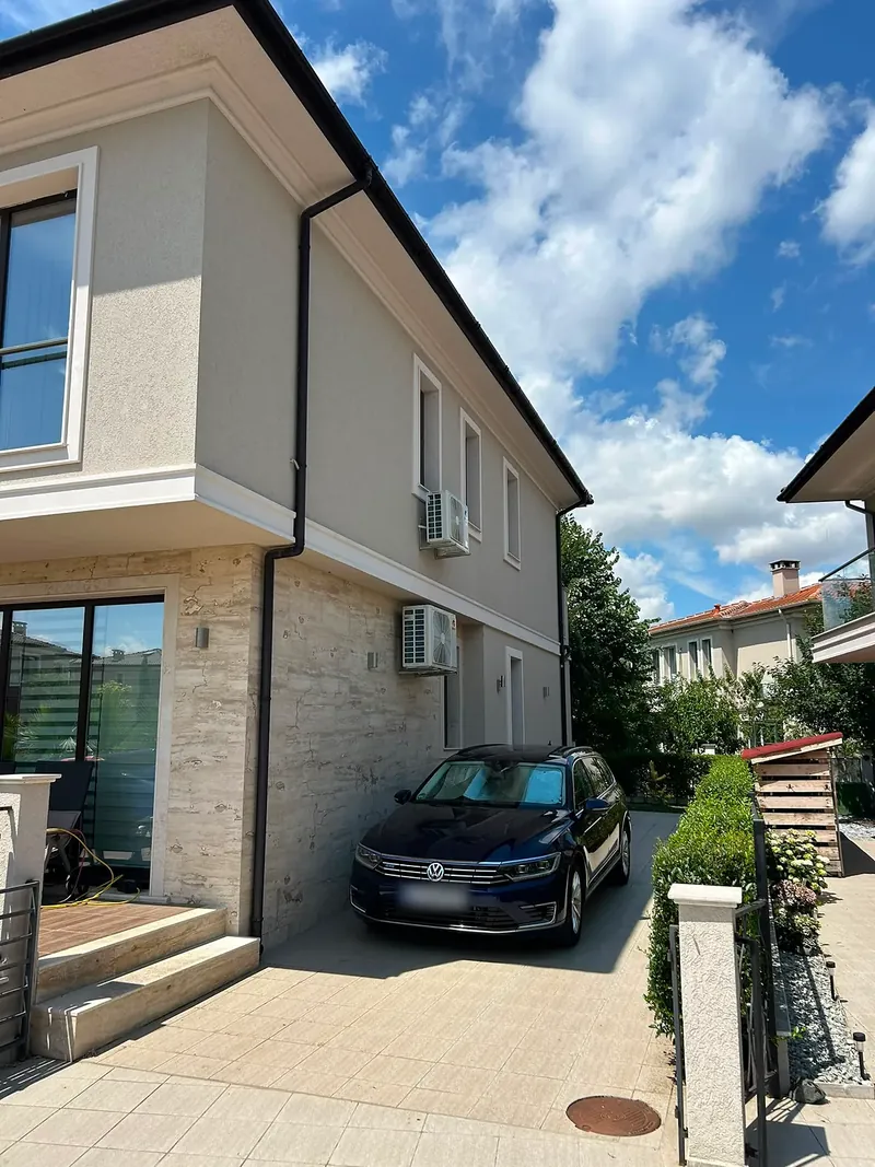 Driveway with parking space next to the house, villa in the Hill South quarter, Victoria development near Pomorie